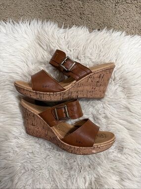 Born Sandals Women's 11 M‎ Brown Wedge Cork Leather Slides Open Toe Buckle